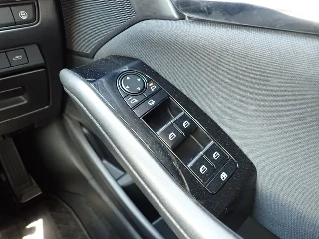 MAZDA3 セダン(マツダ)の車両写真