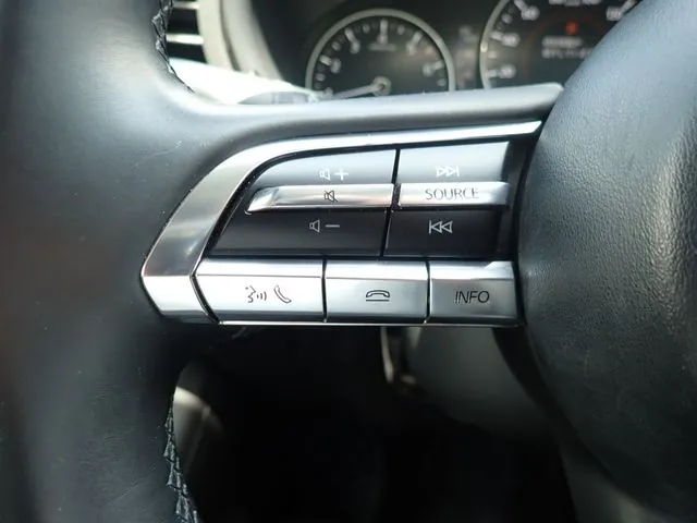 MAZDA3 セダン(マツダ)の車両写真