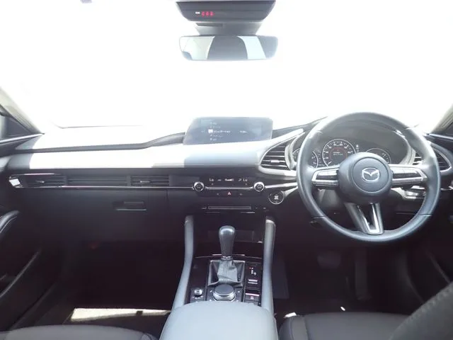MAZDA3 セダン(マツダ)の車両写真