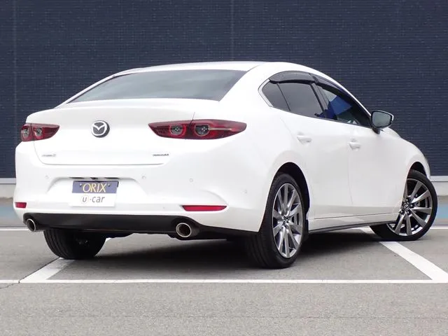 MAZDA3 セダン(マツダ)の車両写真