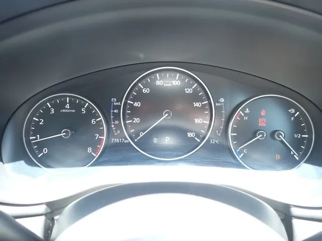 MAZDA3 セダン(マツダ)の車両写真
