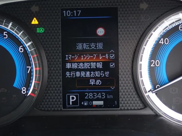ニッサン ルークス