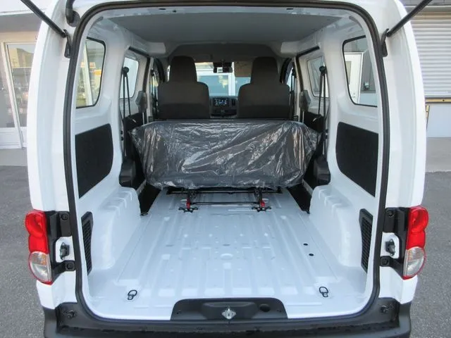 ニッサン NV200バネットバン 4WD