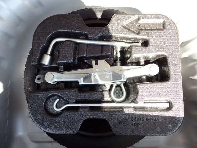 ニッサン マーチ