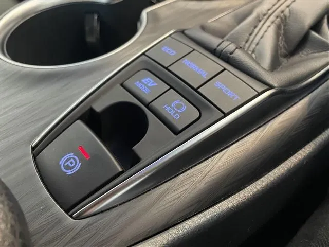 カムリ ハイブリッド(トヨタ)の車両写真