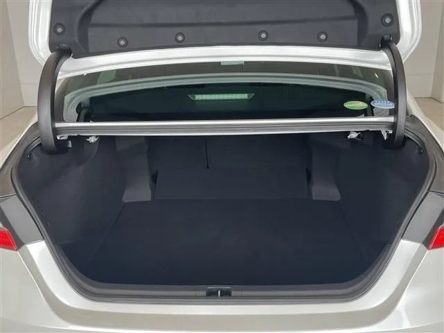 カムリ ハイブリッド(トヨタ)の車両写真