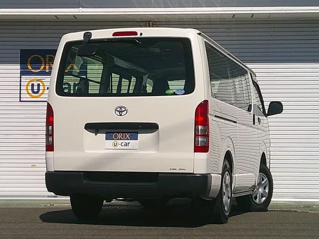 ハイエースバン 4WD(トヨタ)の車両写真