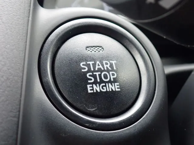 マツダ MAZDA2