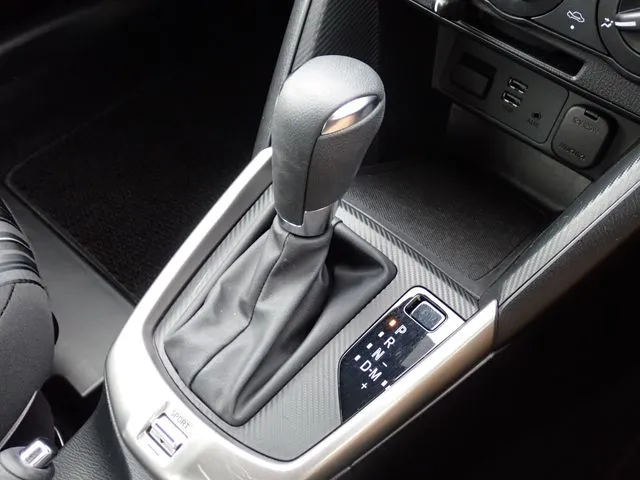 マツダ MAZDA2