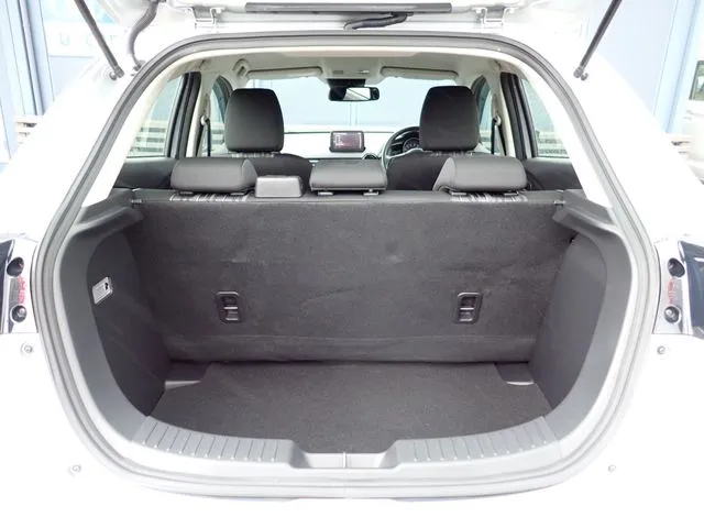 マツダ MAZDA2