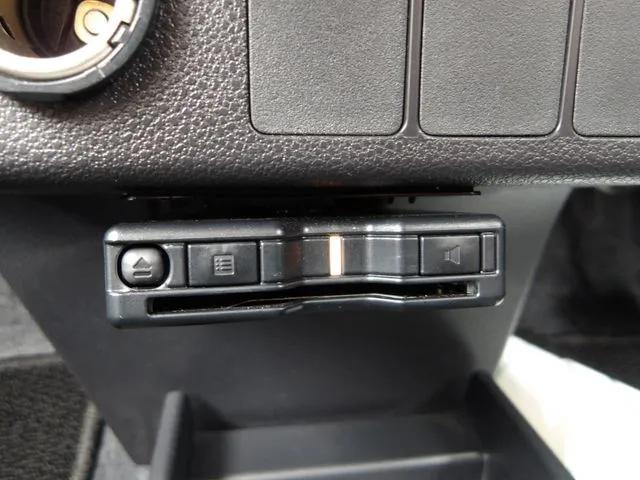 ミラ　イース（ダイハツ）の車両写真