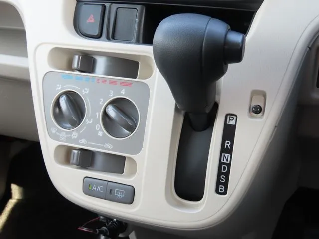 ムーヴ（ダイハツ）の車両写真