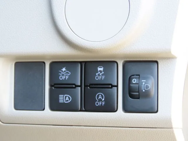 ムーヴ（ダイハツ）の車両写真