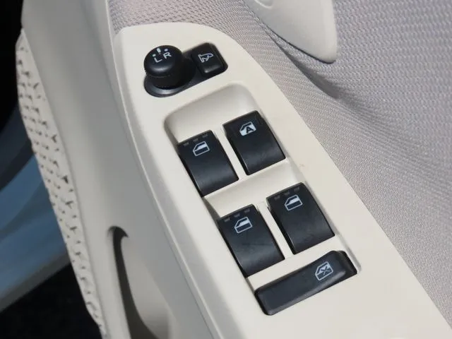 ムーヴ（ダイハツ）の車両写真