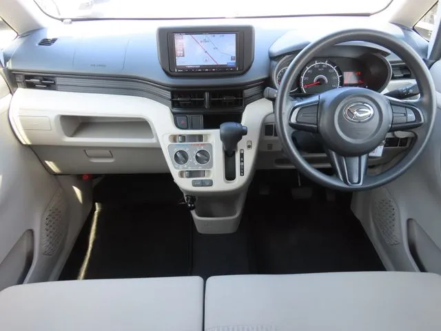 ムーヴ（ダイハツ）の車両写真