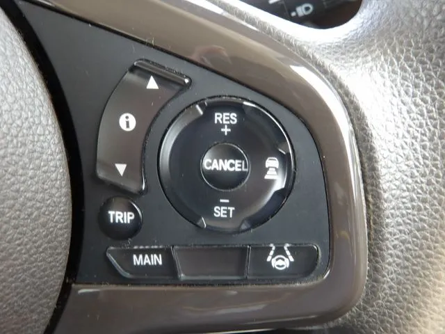 N BOX(ホンダ)の車両写真