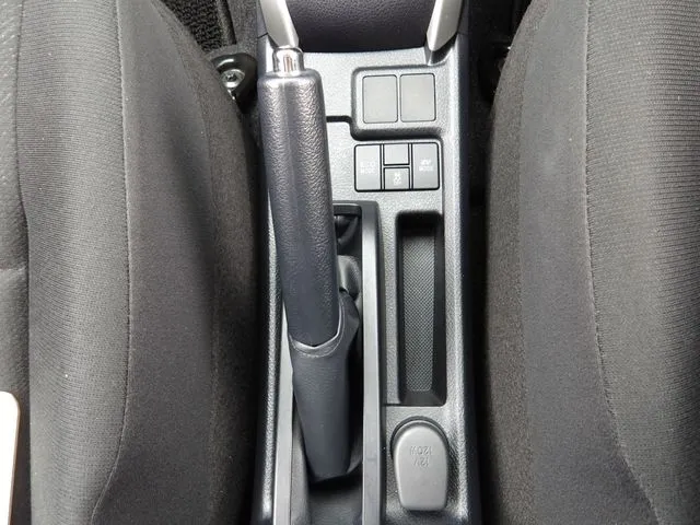 カローラフィールダー ハイブリッド(トヨタ)の車両写真