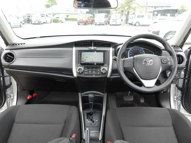 カローラフィールダー ハイブリッド(トヨタ)の車両写真