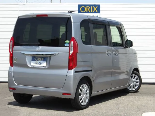 N BOX(ホンダ)の車両写真