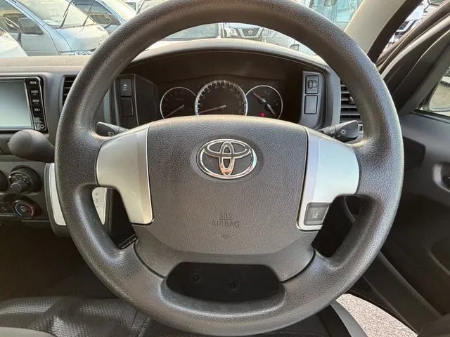 レジアスエースバン 1.25t 2WD(トヨタ)の車両写真
