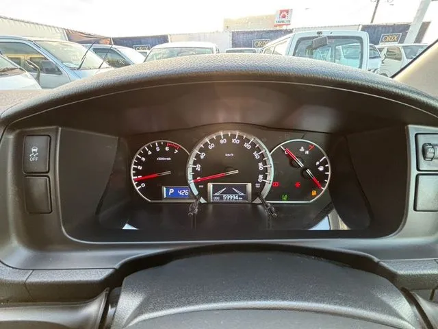 レジアスエースバン 1.25t 2WD(トヨタ)の車両写真