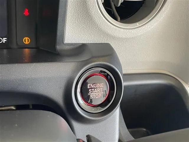N BOX(ホンダ)の車両写真