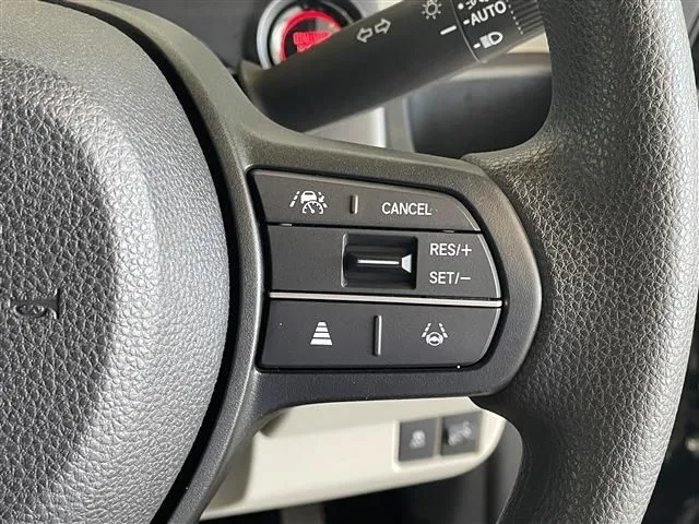 N BOX(ホンダ)の車両写真