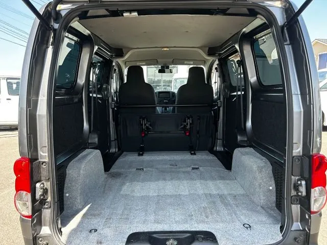 NV200バネットバン(ニッサン)の車両写真