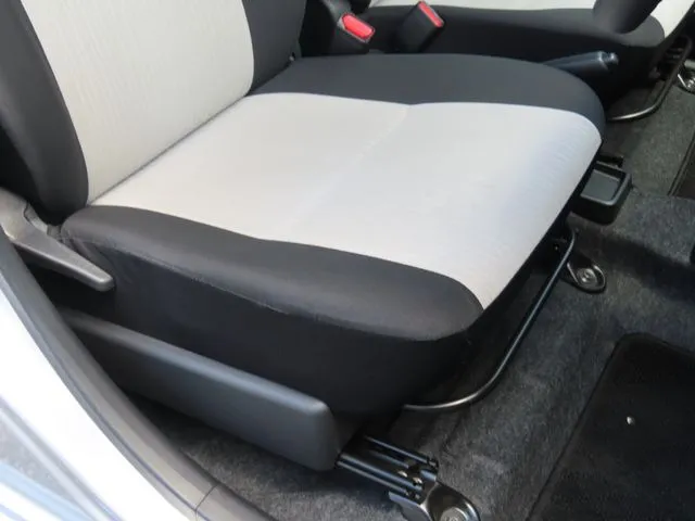 ピクシス エポック(トヨタ)の車両写真