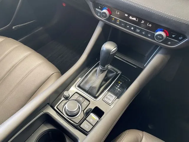 マツダ MAZDA6 セダン