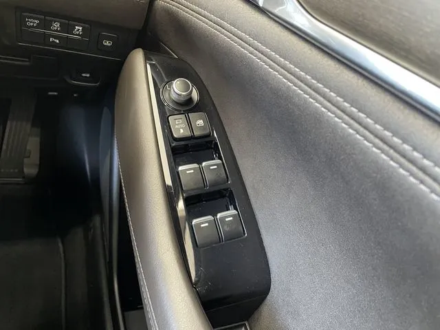 マツダ MAZDA6 セダン