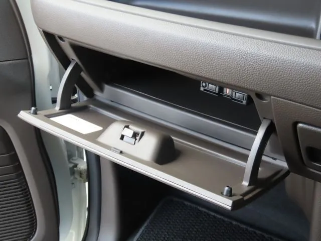 N BOX(ホンダ)の車両写真