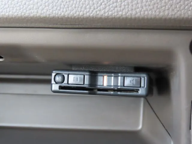 N BOX(ホンダ)の車両写真