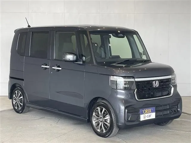 N BOX カスタム(ホンダ)の車両写真