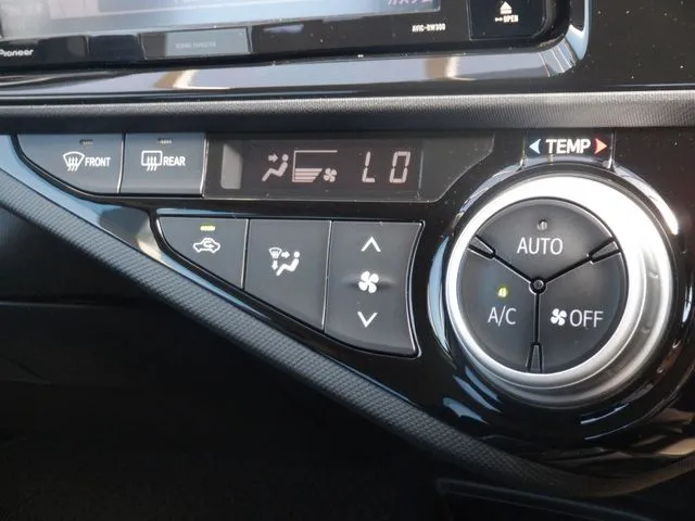 トヨタ アクア
