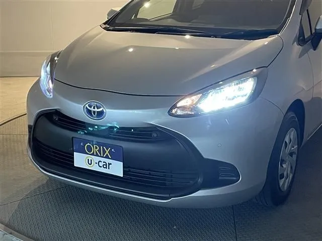 アクア(トヨタ)の車両写真