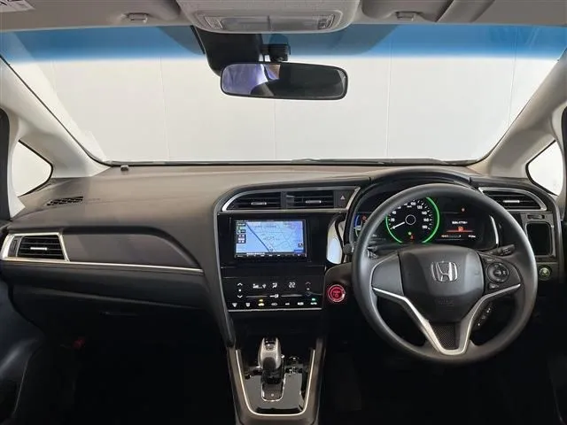 シャトル ハイブリッド(ホンダ)の車両写真