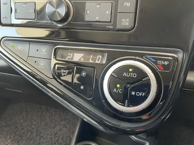 トヨタ アクア