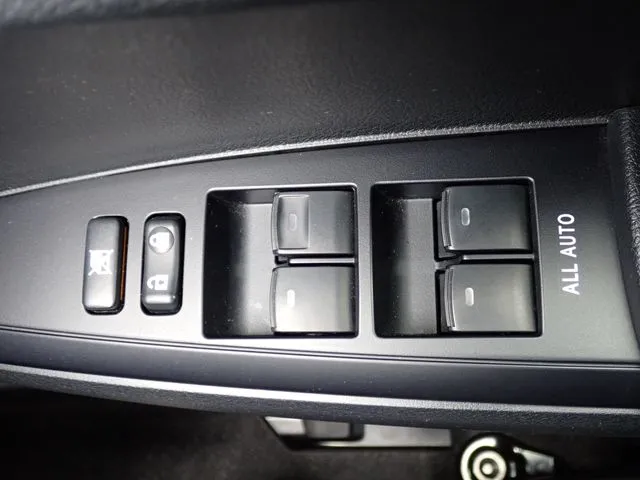 トヨタ　カローラフィールダー　４ＷＤ