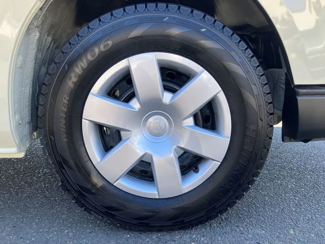 トヨタ ハイエースバン 1.2t 2WD