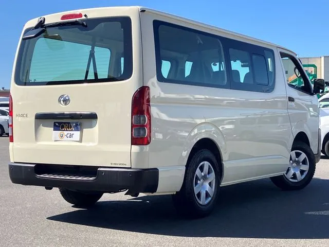 トヨタ ハイエースバン 1.2t 2WD