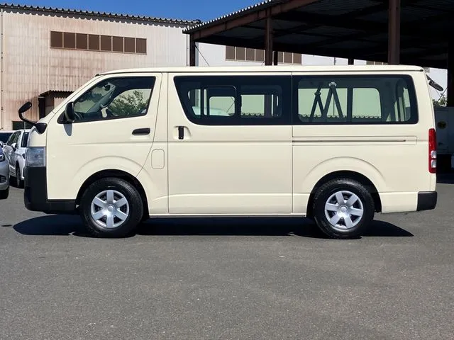 トヨタ ハイエースバン 1.2t 2WD