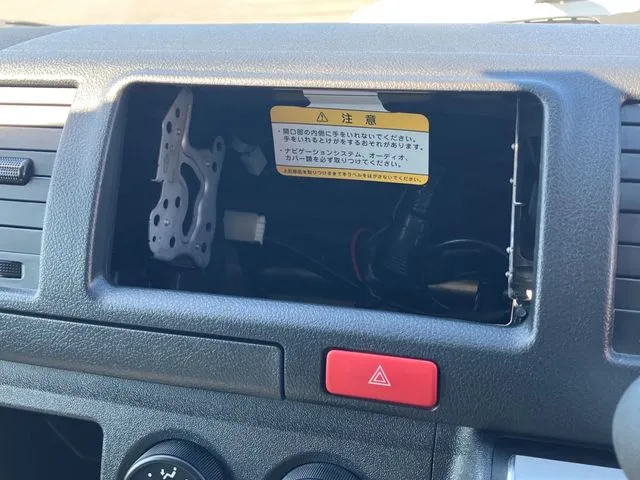 トヨタ ハイエースバン 1.2t 2WD