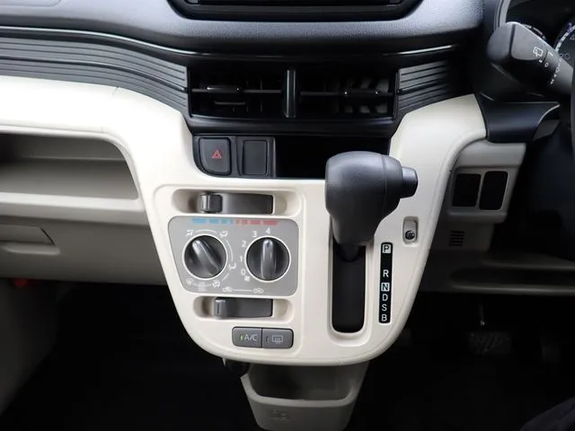 ムーヴ（ダイハツ）の車両写真