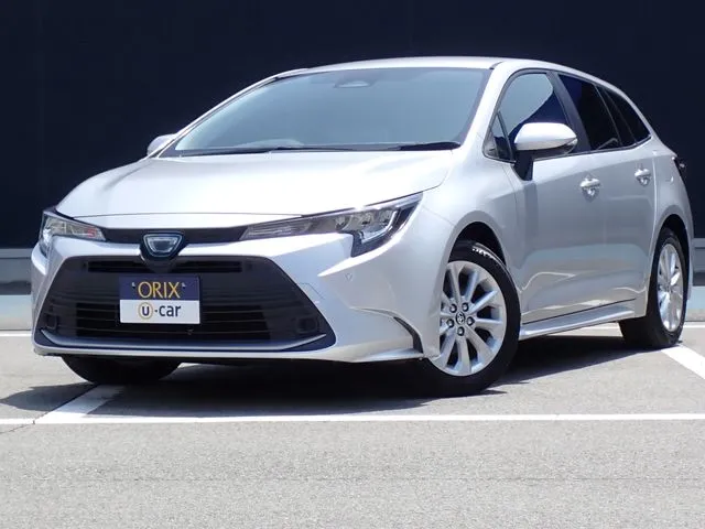 カローラ　ツーリング　ハイブリッド（トヨタ）の車両写真