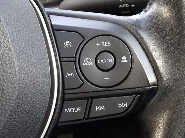 カローラ　ツーリング　ハイブリッド（トヨタ）の車両写真