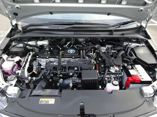 カローラ　ツーリング　ハイブリッド（トヨタ）の車両写真