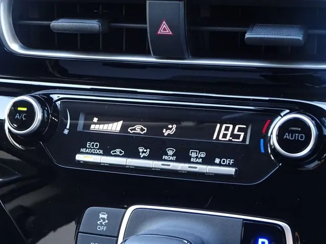 アクア(トヨタ)の車両写真