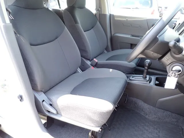 NV150 AD 2WD(ニッサン)の車両写真