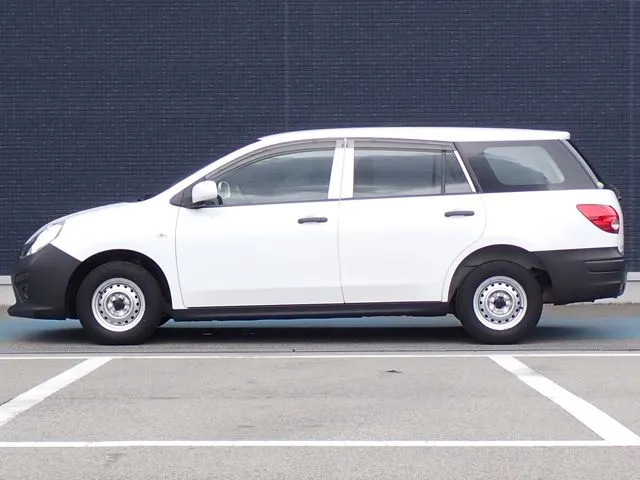 NV150 AD 2WD(ニッサン)の車両写真